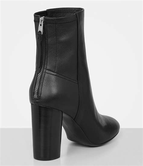 boots that are similar to the nuri boot